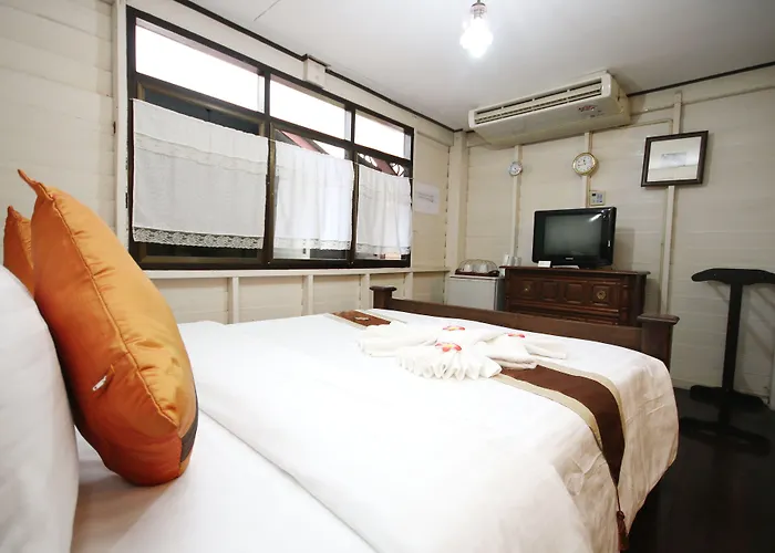 Bangphlat Resort 3*