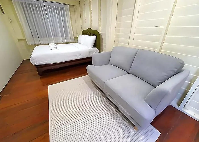 Bangphlat Resort Bangkok