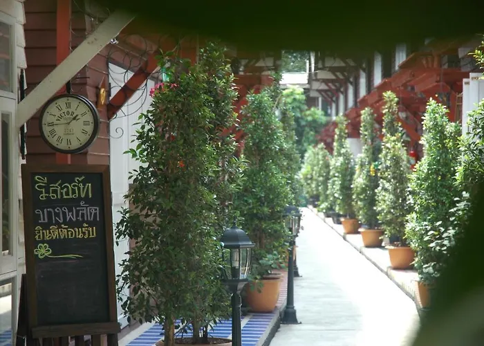 Bangphlat Resort Bangkok